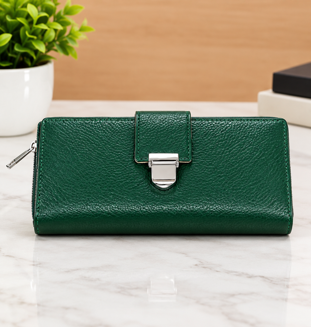 Ladies leather clutch
